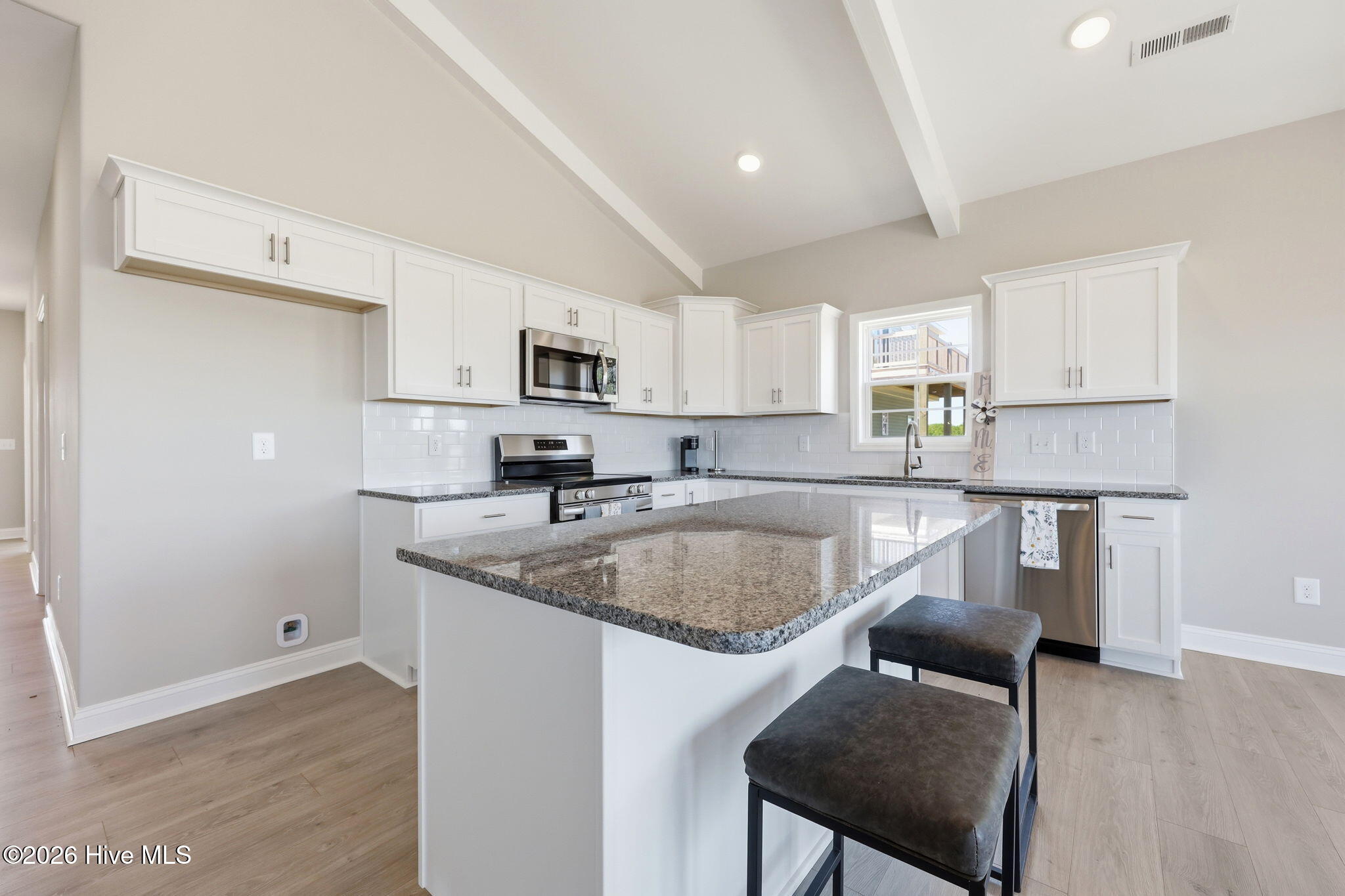 104 Flippers Cove Drive 9