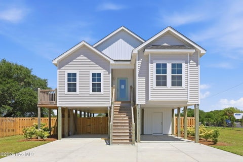 Homes For Sale - 104 Flippers Cove Drive #9<br/> Carteret County, Cedar Point, NC 28584