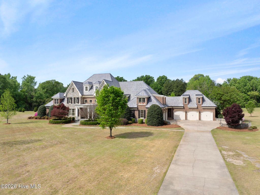 Photo of 1181 Middle Road, Fayetteville, NC 28312 (MLS # 100567436)