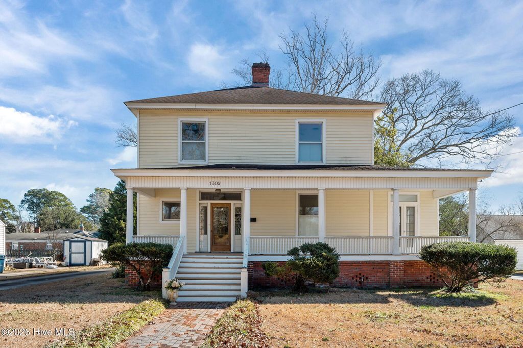Photo of 1305 N Market Street, Washington, NC 27889 (MLS # 100551461)