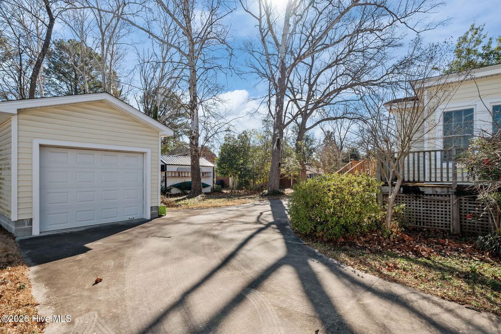 Photo of 1305 N Market Street, Washington, NC 27889 (MLS # 100551461)