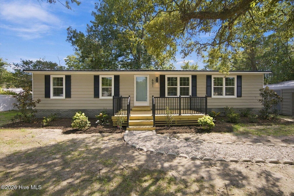 Photo of 621 Harbor Drive SE, Bolivia, NC 28422 (MLS # 100602968)