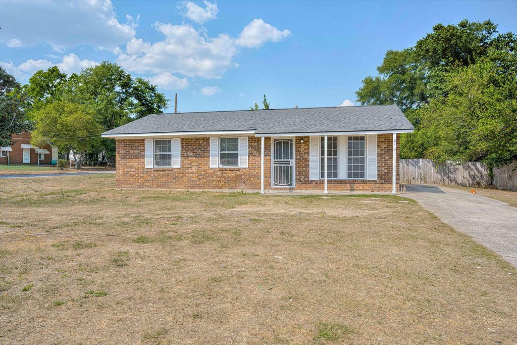 Photo of 2179 Vandivere Road, Augusta, GA 30904 (MLS # 555017)