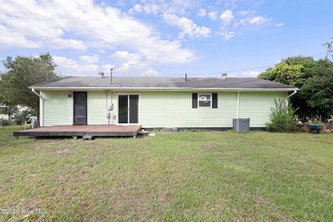 Tiny photo for 111 Riegel Drive, Hubert, NC 28539 (MLS # 100610515)