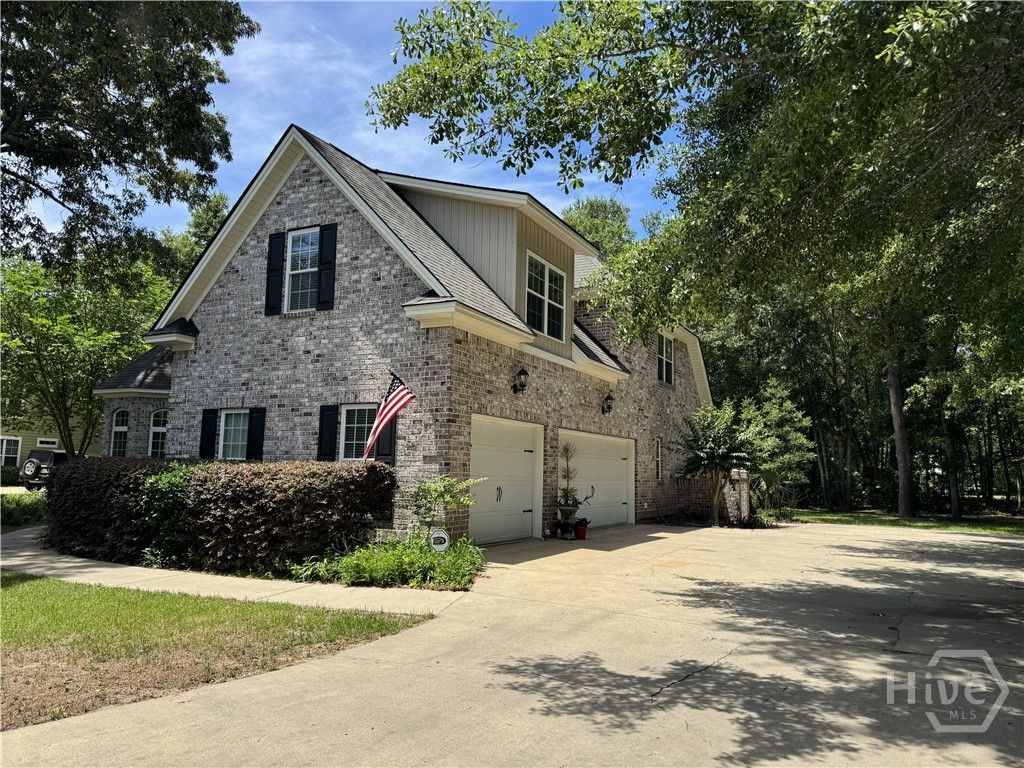 Photo of 195 Chastain Circle, Richmond Hill, GA 31324 (MLS # SA356179)