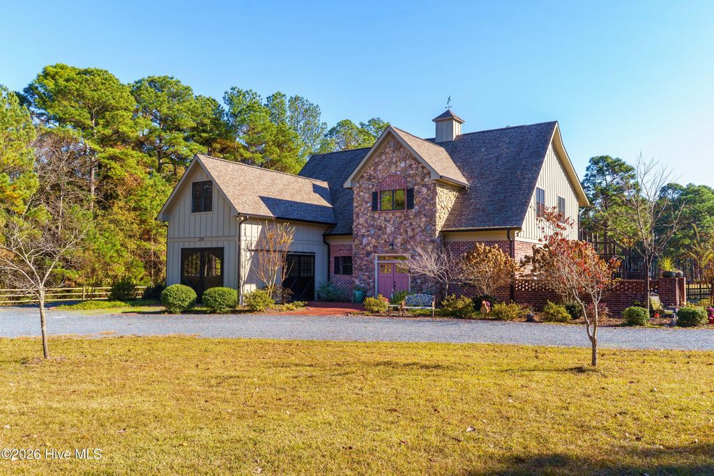 Photo of 150 Good Barn Road, Vass, NC 28394 (MLS # 100555846)