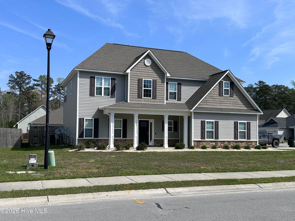Photo of 1133 Amberjack Court, New Bern, NC 28562 (MLS # 100563351)