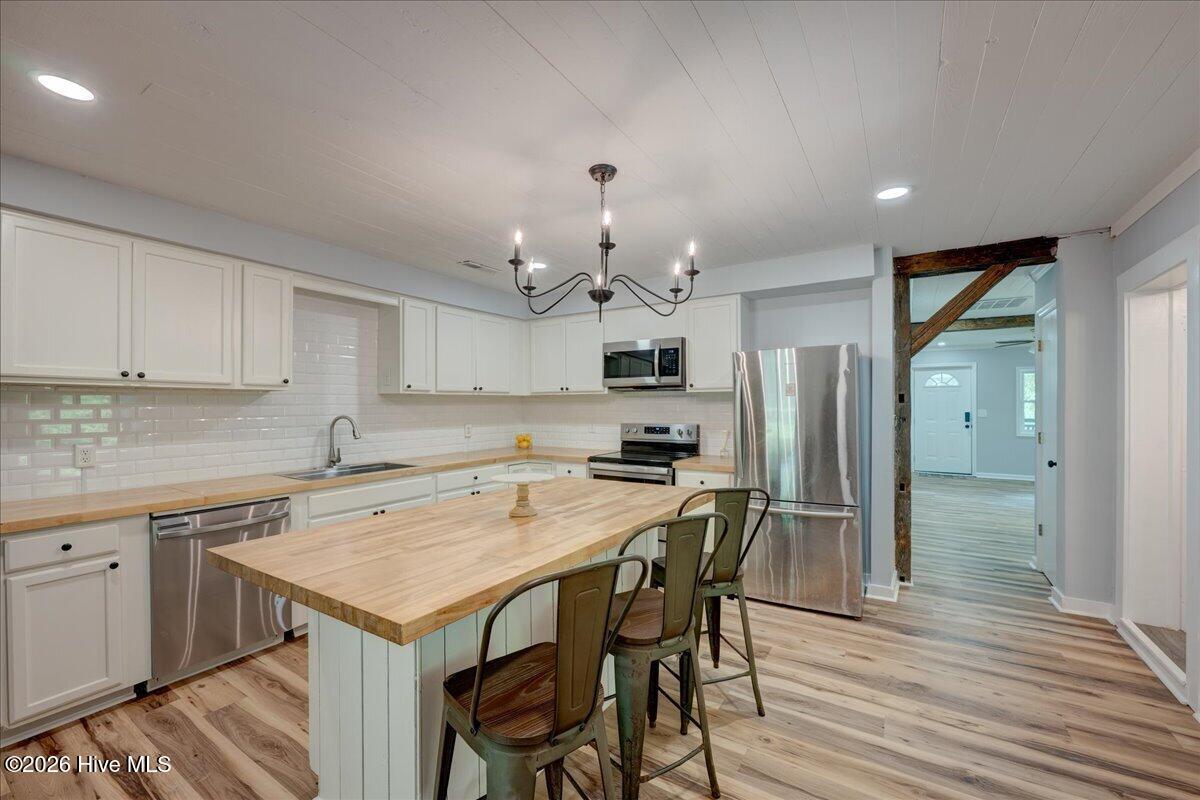 614 W Thurman Road