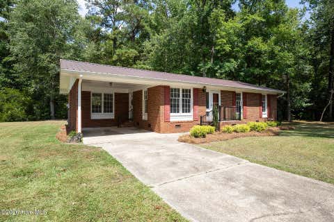 Homes For Sale - 182 Crabapple Lane<br/> Lake Waccamaw, NC 28450