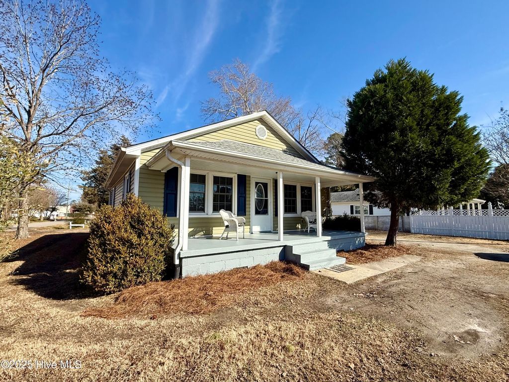 Photo of 48 First Street, Chocowinity, NC 27817 (MLS # 100546864)