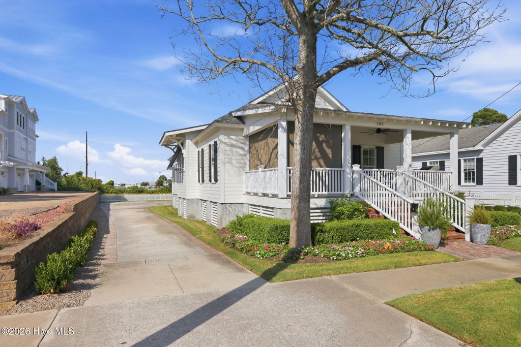 Photo of 109 Broad Street, Beaufort, NC 28516 (MLS # 100597359)