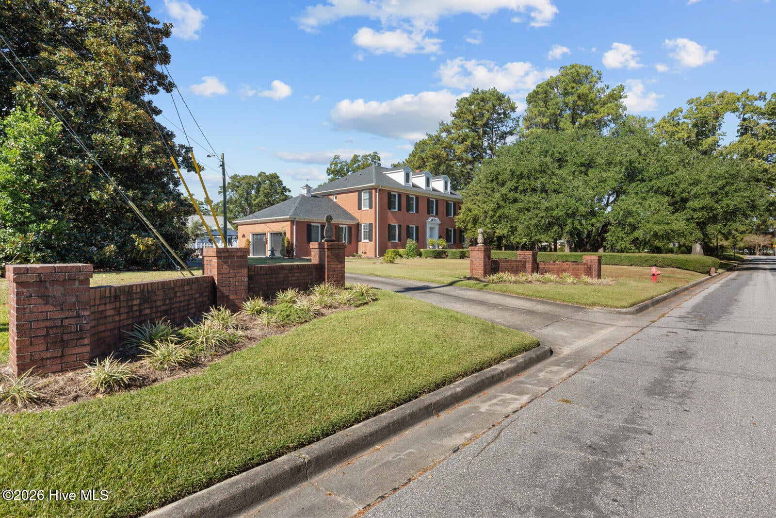 415 Woodland Drive