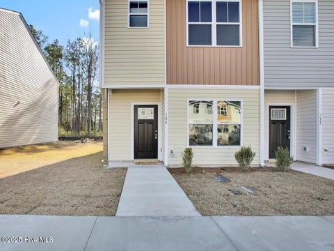 Townhouse For Rent - 155 Buckhorn Avenue<br/> Holly Ridge, NC 28445