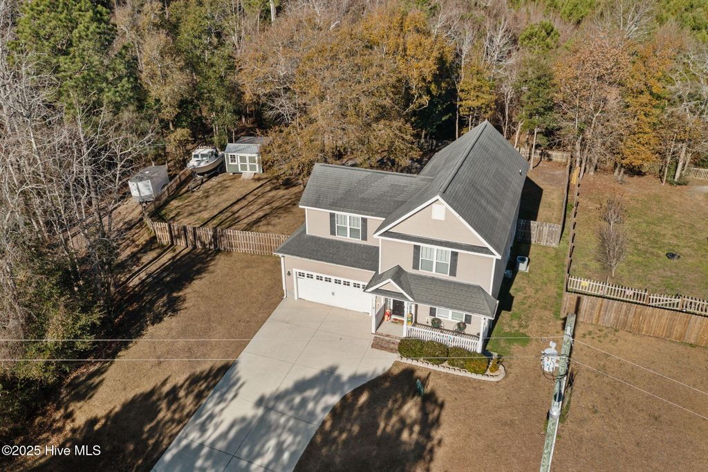 Photo of 123 Beagle Drive, Hubert, NC 28539 (MLS # 100546658)