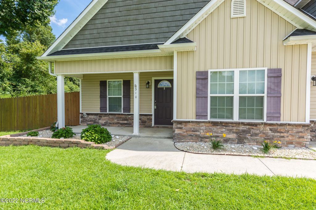 Photo of 310 Cabinwood Court, Richlands, NC 28574 (MLS # 100571382)
