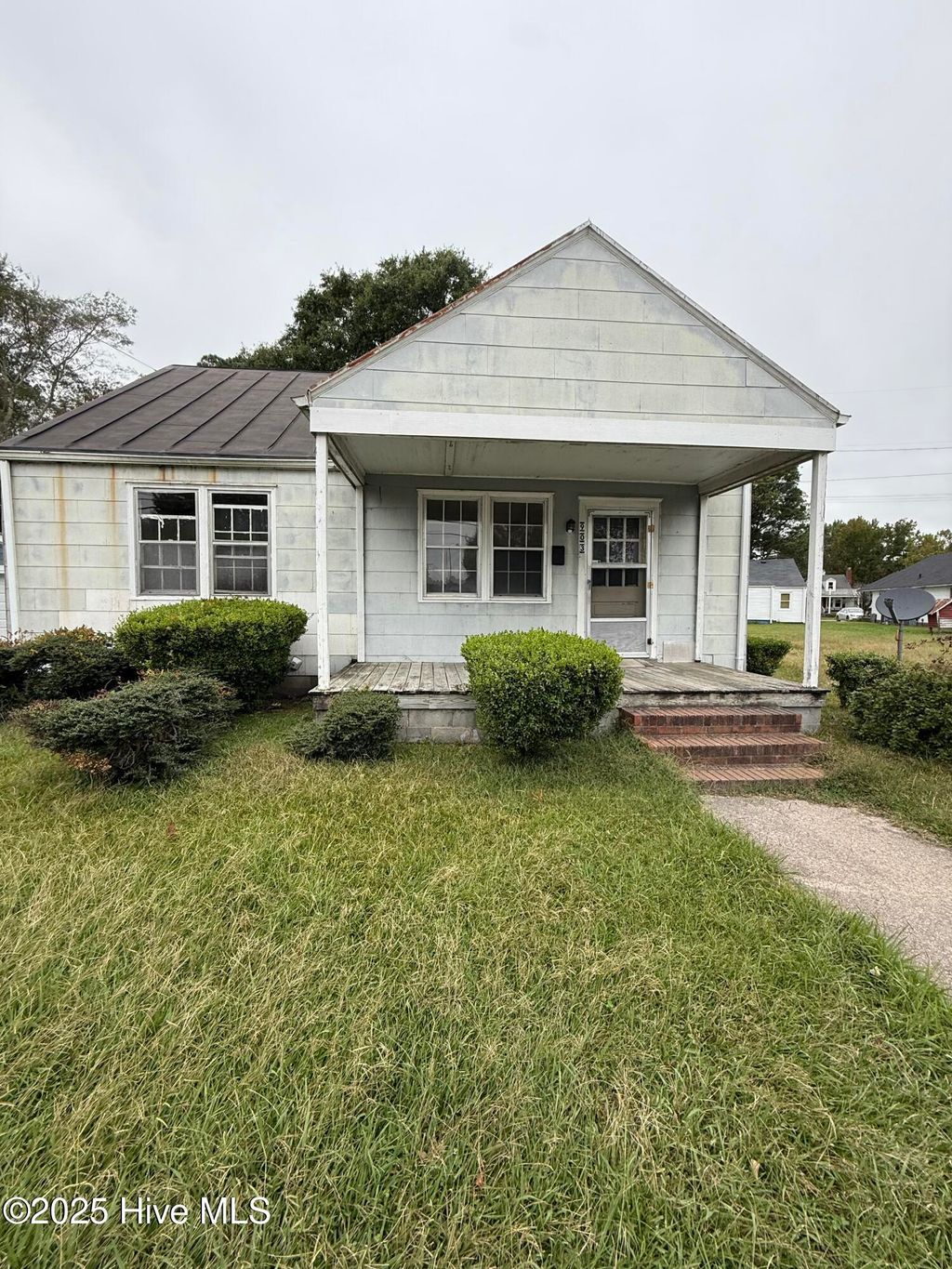 Photo of 903 N Oakum Street, Edenton, NC 27932 (MLS # 100545495)