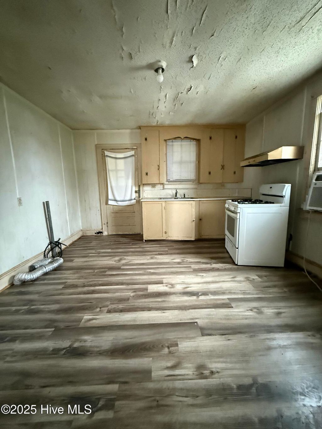 Photo of 903 N Oakum Street, Edenton, NC 27932 (MLS # 100545495)