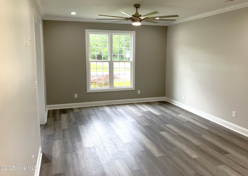 Photo of 401 King Richard Court, Jacksonville, NC 28546 (MLS # 100514031)