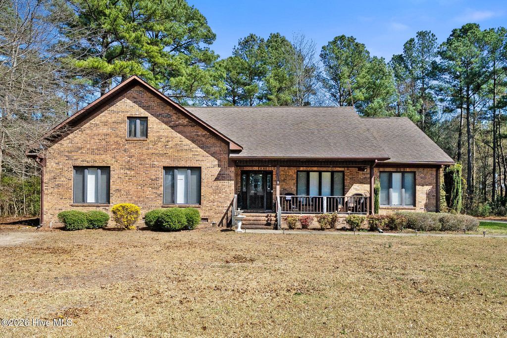 Photo of 114 Maple Street, Warsaw, NC 28398 (MLS # 100559258)