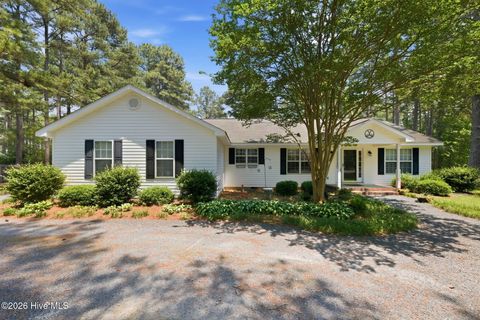 Homes For Sale - 130 Horseshoe Drive<br/> Moore County, Southern Pines, NC 28387