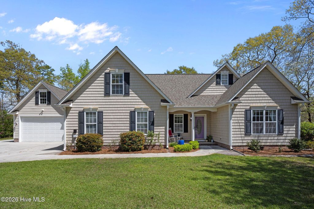 Photo of 229 Doral Drive, Hampstead, NC 28443 (MLS # 100563854)