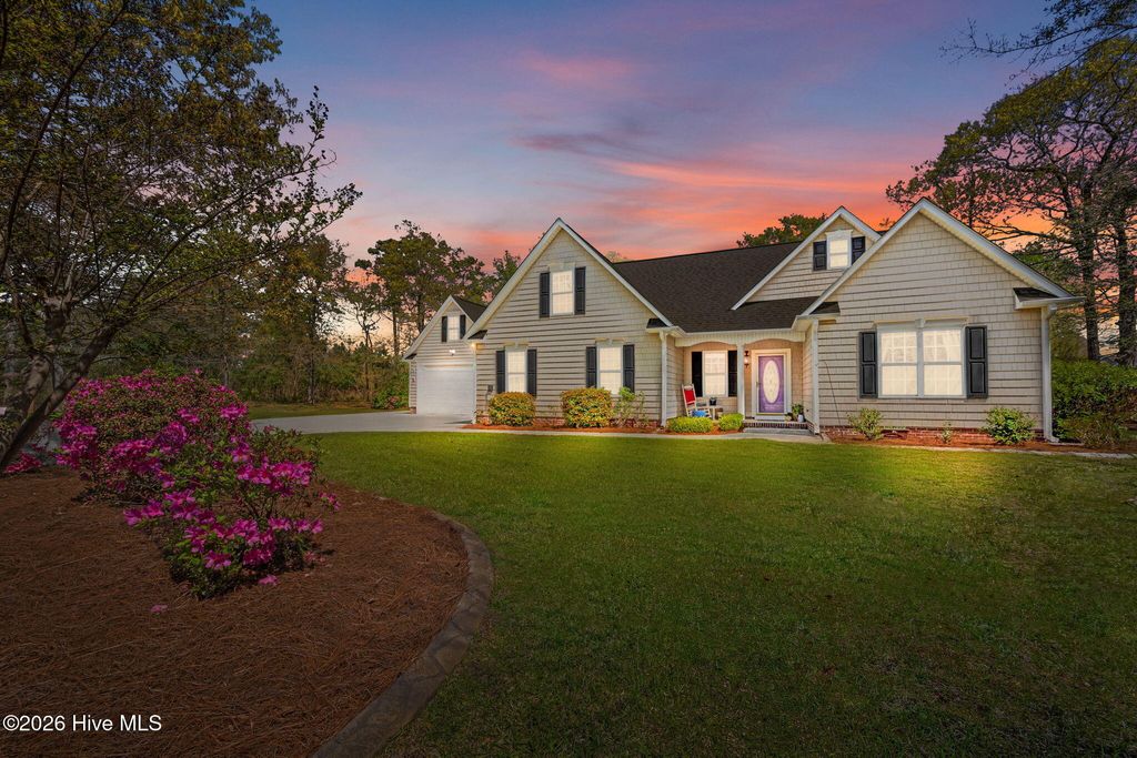 Photo of 229 Doral Drive, Hampstead, NC 28443 (MLS # 100563854)