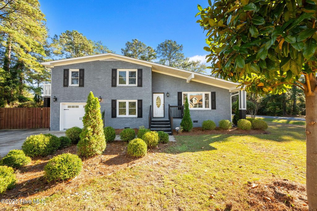 Photo of 1909 Ef Thompkins Lane, New Bern, NC 28562 (MLS # 100570026)