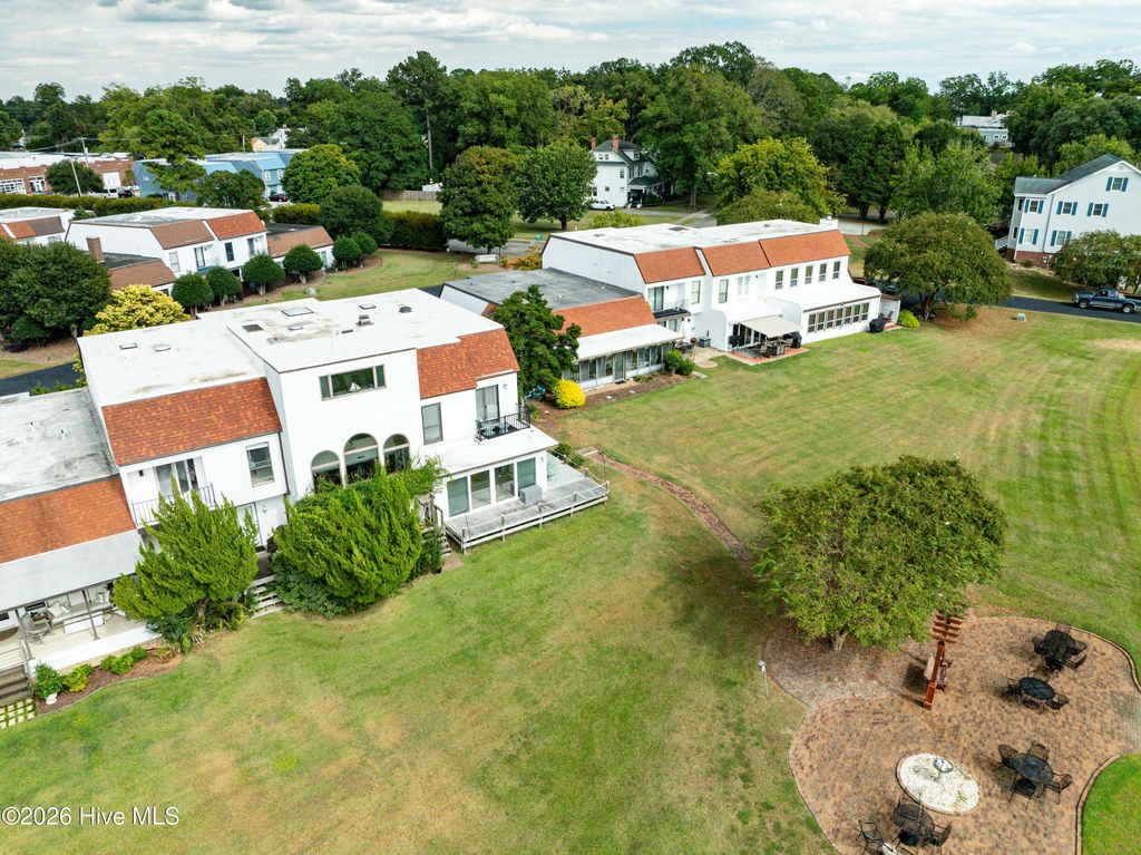 Photo of 110 S Washington Harbor, Washington, NC 27889 (MLS # 100566348)