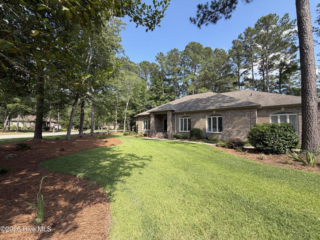 Photo of 101 Oak Hill Lane, New Bern, NC 28562 (MLS # 100583534)