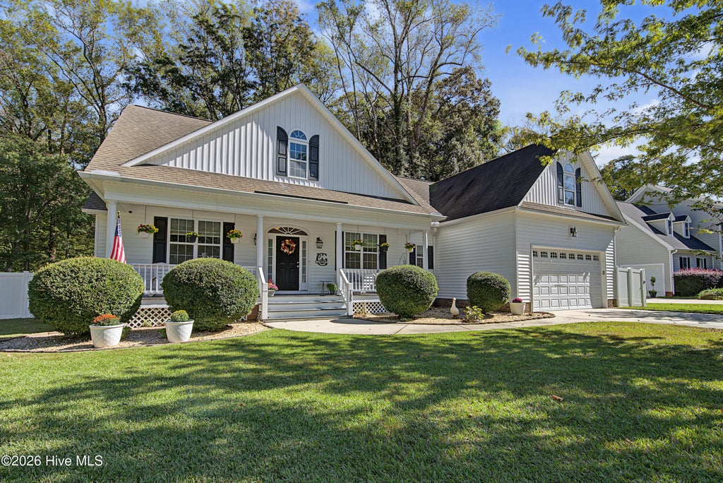 Photo of 135 Castle Court, Washington, NC 27889 (MLS # 100612333)
