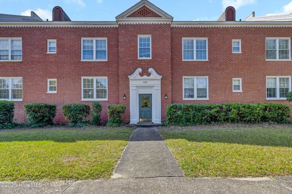 Photo of 2940 Oleander Drive #A5, Wilmington, NC 28403 (MLS # 100534862)