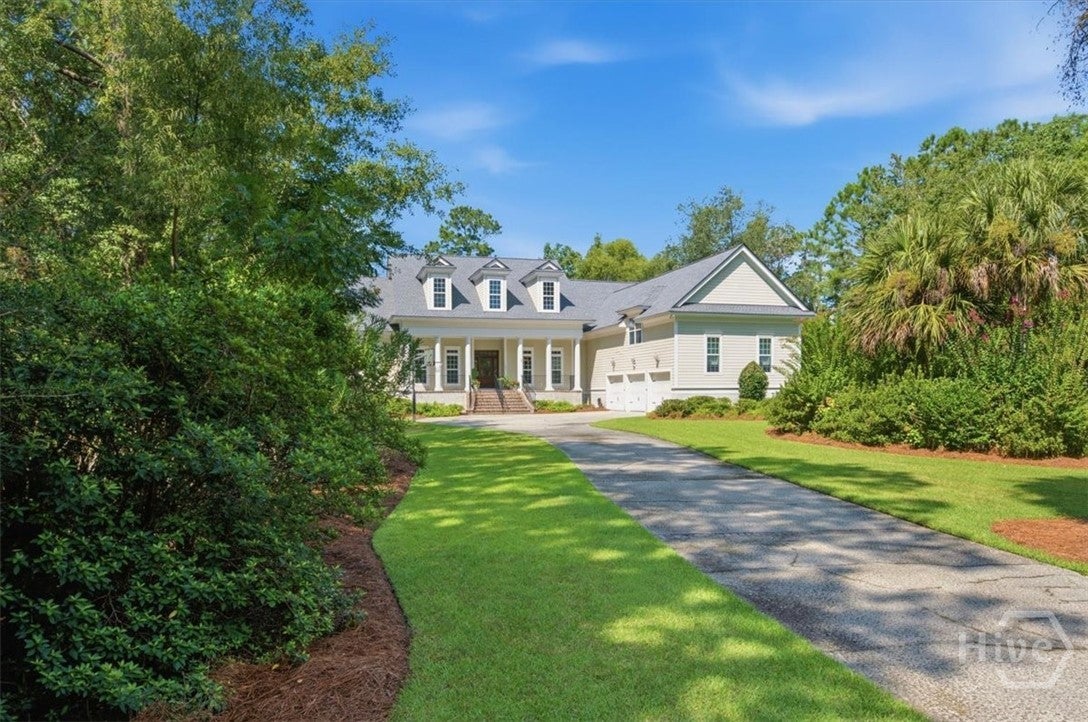 104 Commodore Drive