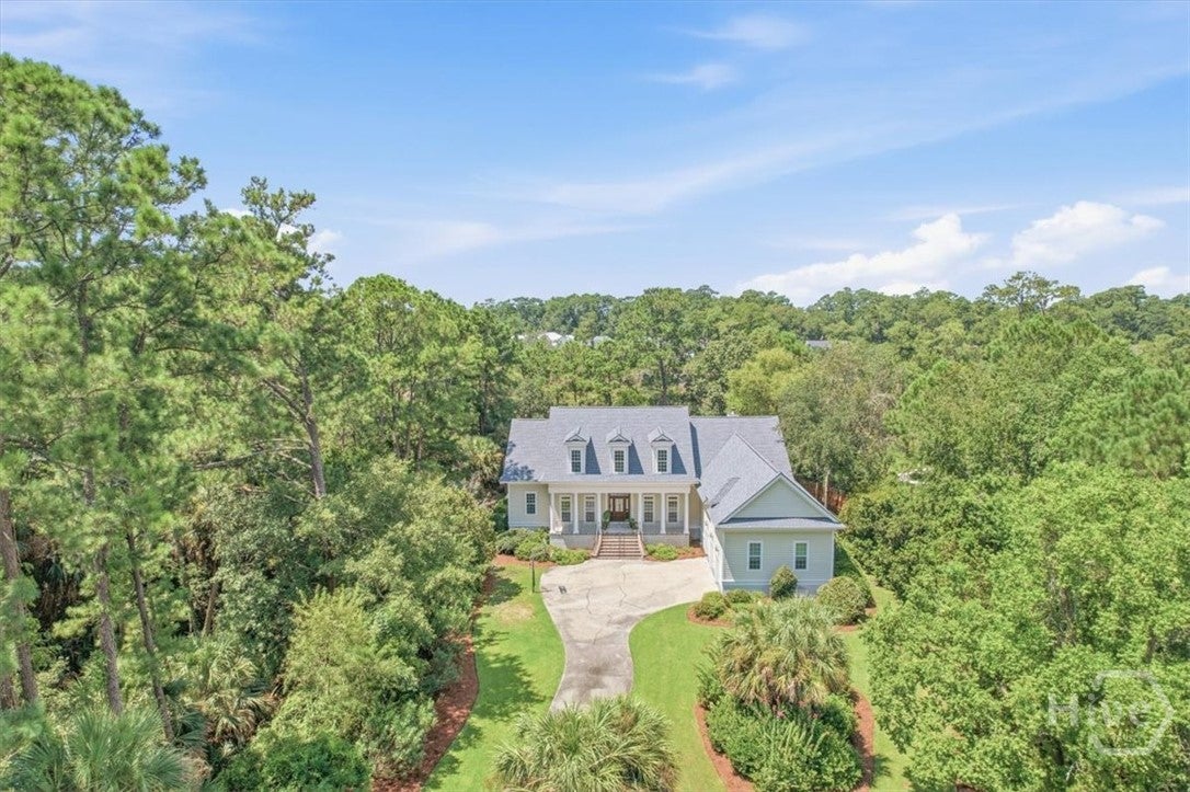 104 Commodore Drive
