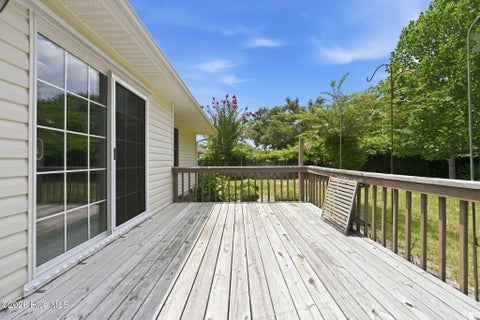 Tiny photo for 121 E Ivybridge Drive, Hubert, NC 28539 (MLS # 100589925)