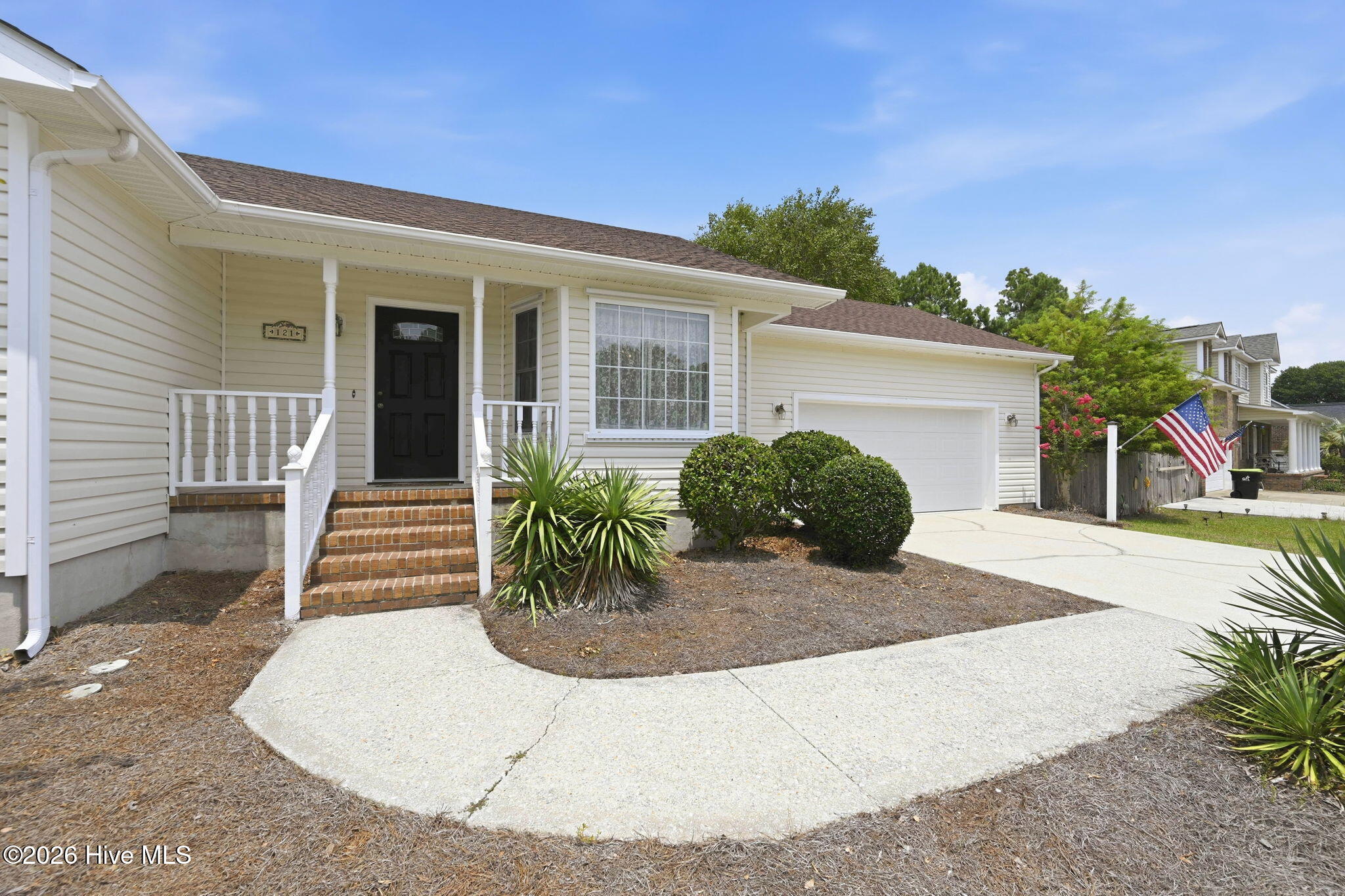 121 E Ivybridge Drive