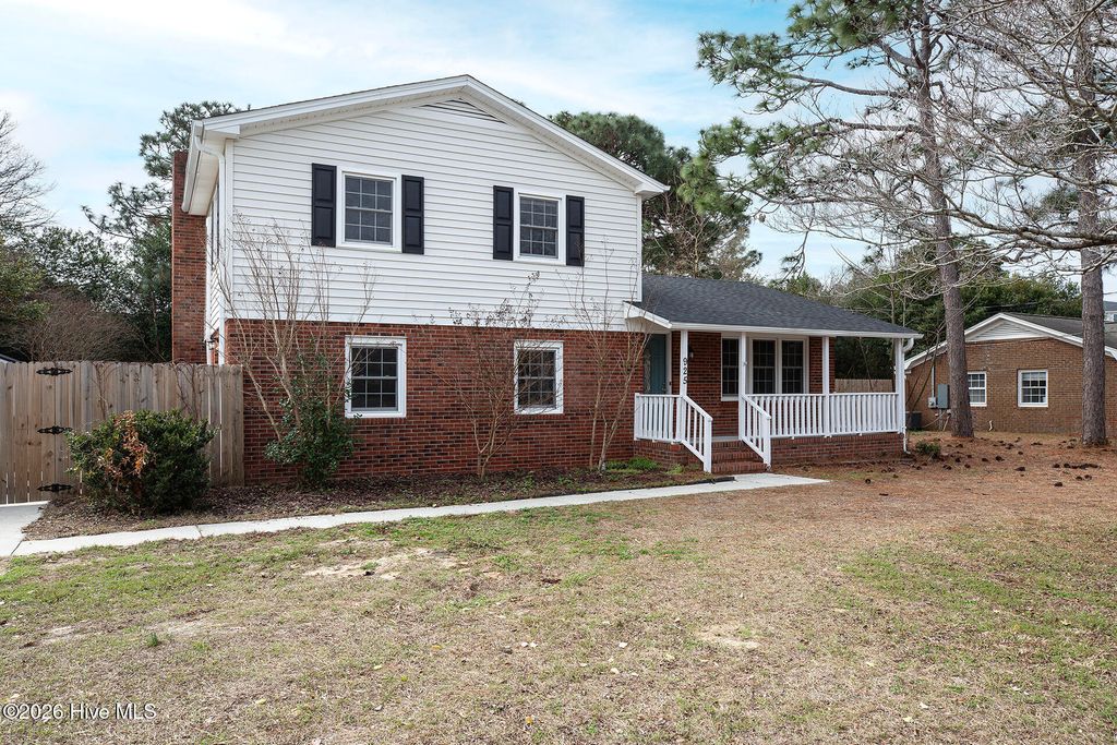 Photo of 925 Lorraine Drive, Wilmington, NC 28412 (MLS # 100558477)