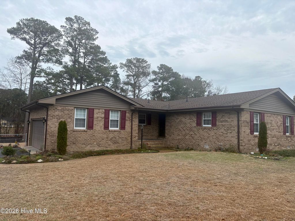 Photo of 305 Crestwood Drive, Goldsboro, NC 27534 (MLS # 100556024)