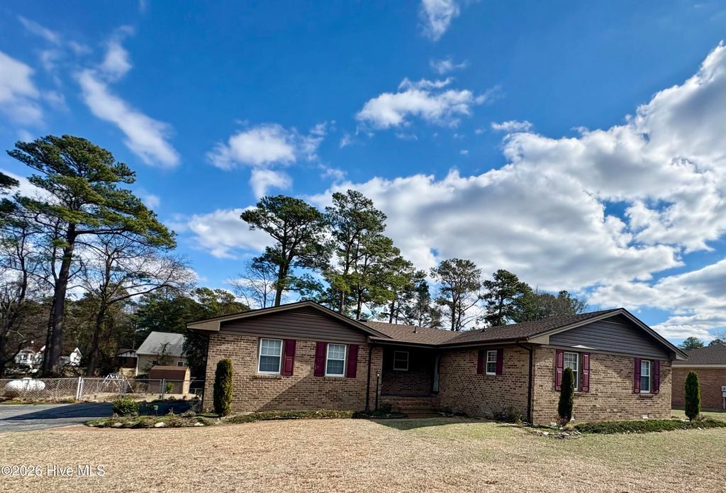 Photo of 305 Crestwood Drive, Goldsboro, NC 27530 (MLS # 100556024)