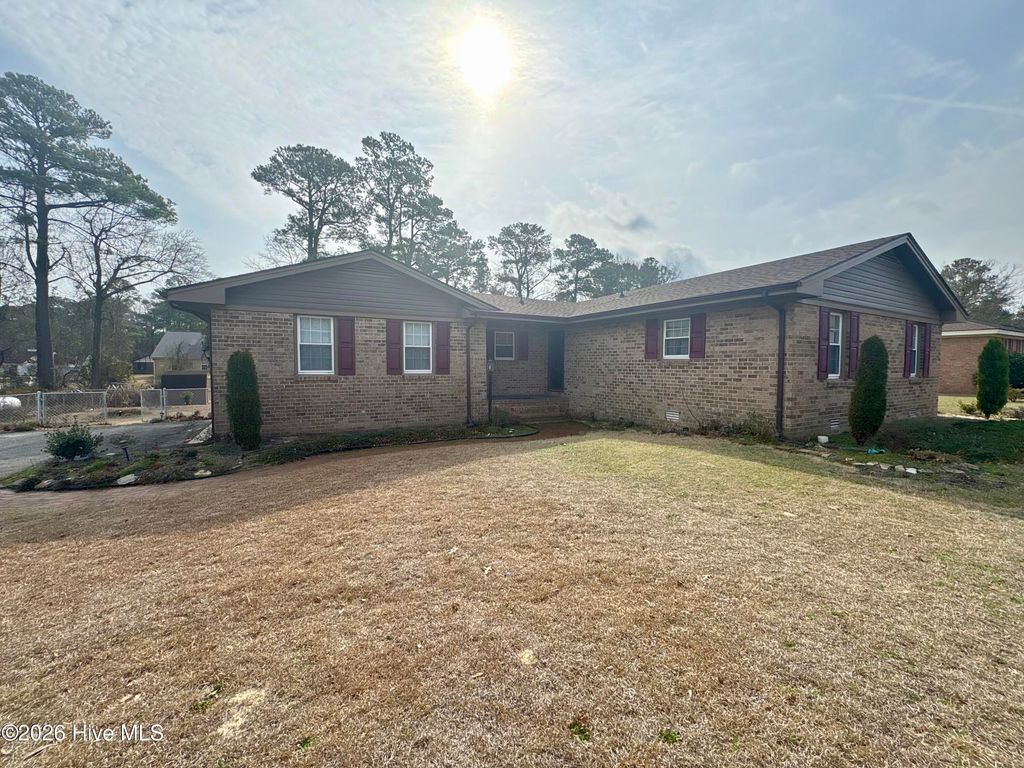 Photo of 305 Crestwood Drive, Goldsboro, NC 27534 (MLS # 100556024)