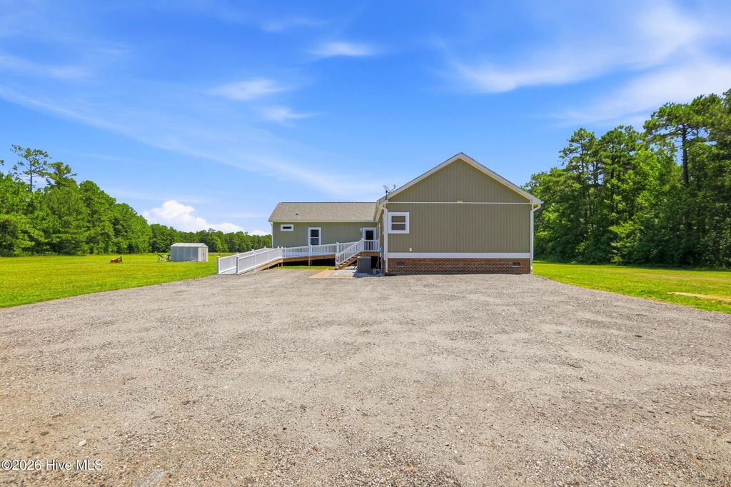 Photo of 269 W Wh Conway Lane, Hubert, NC 28539 (MLS # 100588909)