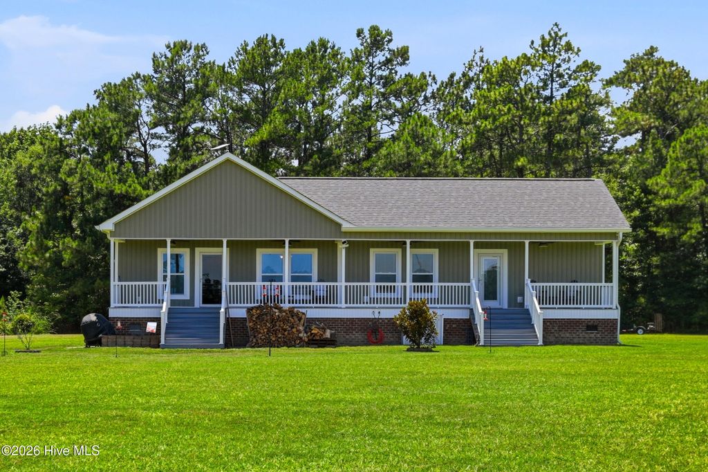Photo of 269 W Wh Conway Lane, Hubert, NC 28539 (MLS # 100588909)