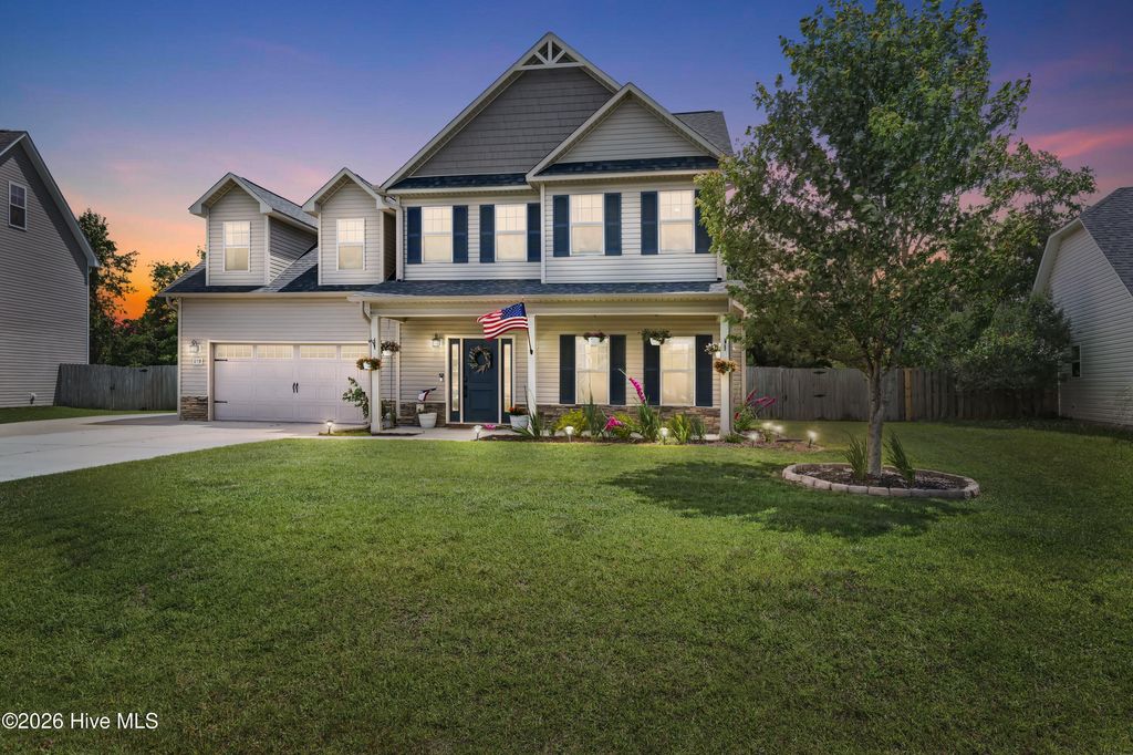 Photo of 159 Bridgeport Drive, Sneads Ferry, NC 28460 (MLS # 100577544)