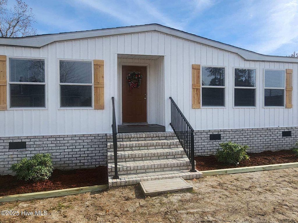 Photo of 1082 Jenkins Road, Jacksonville, NC 28540 (MLS # 100546285)