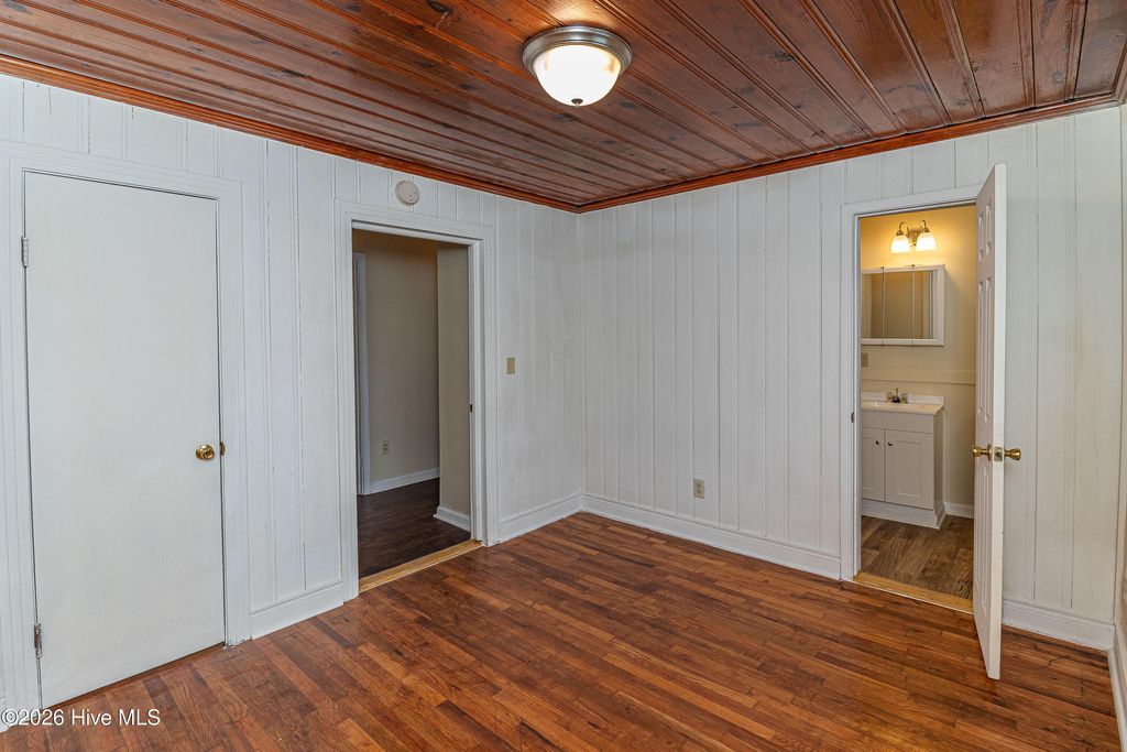 Photo of 213 Oak Street, Snow Hill, NC 28580 (MLS # 100571119)
