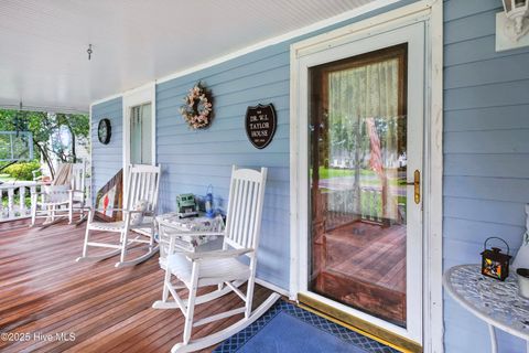 Tiny photo for 207 S Walker Street, Burgaw, NC 28425 (MLS # 100573429)