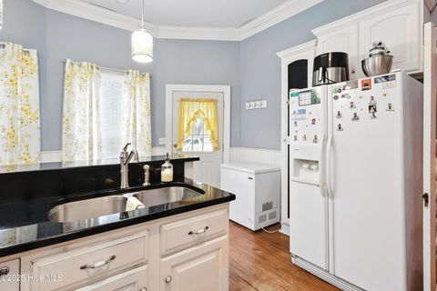 Tiny photo for 207 S Walker Street, Burgaw, NC 28425 (MLS # 100573429)