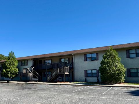 Apartment For Rent - 3211 Summer Place #14<br/> Greenville, NC 27834