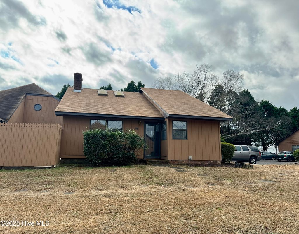 Photo of 200 Rollins Drive #22, Greenville, NC 27834 (MLS # 100546912)