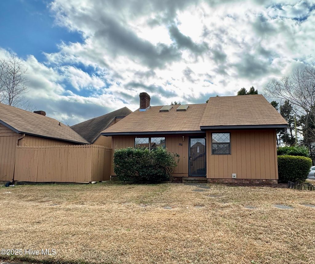 Photo of 200 Rollins Drive #22, Greenville, NC 27834 (MLS # 100546912)