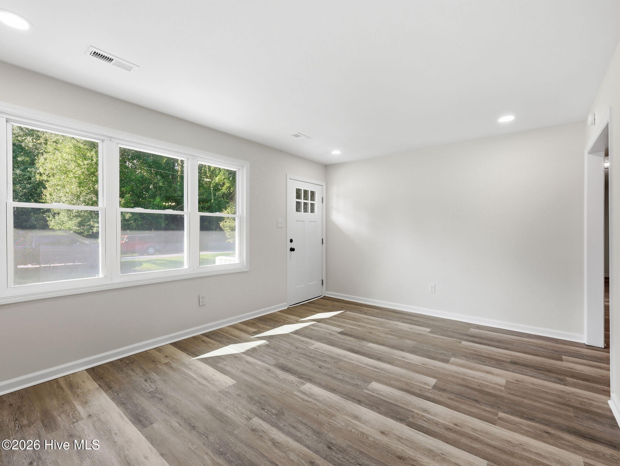 319 Lakewood Drive